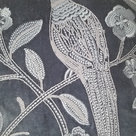 Threshold blue VELVET toss pillow - Picture 9 of 9